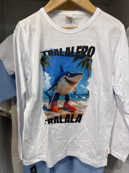 REMERA M/L TRALALERO BLANCA T.10